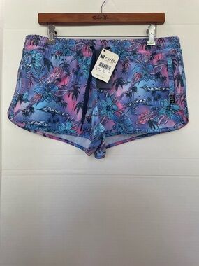 Salt Life Juniors/Women’s Blue and Pink Tropical Athletic Unlined Swim Shorts